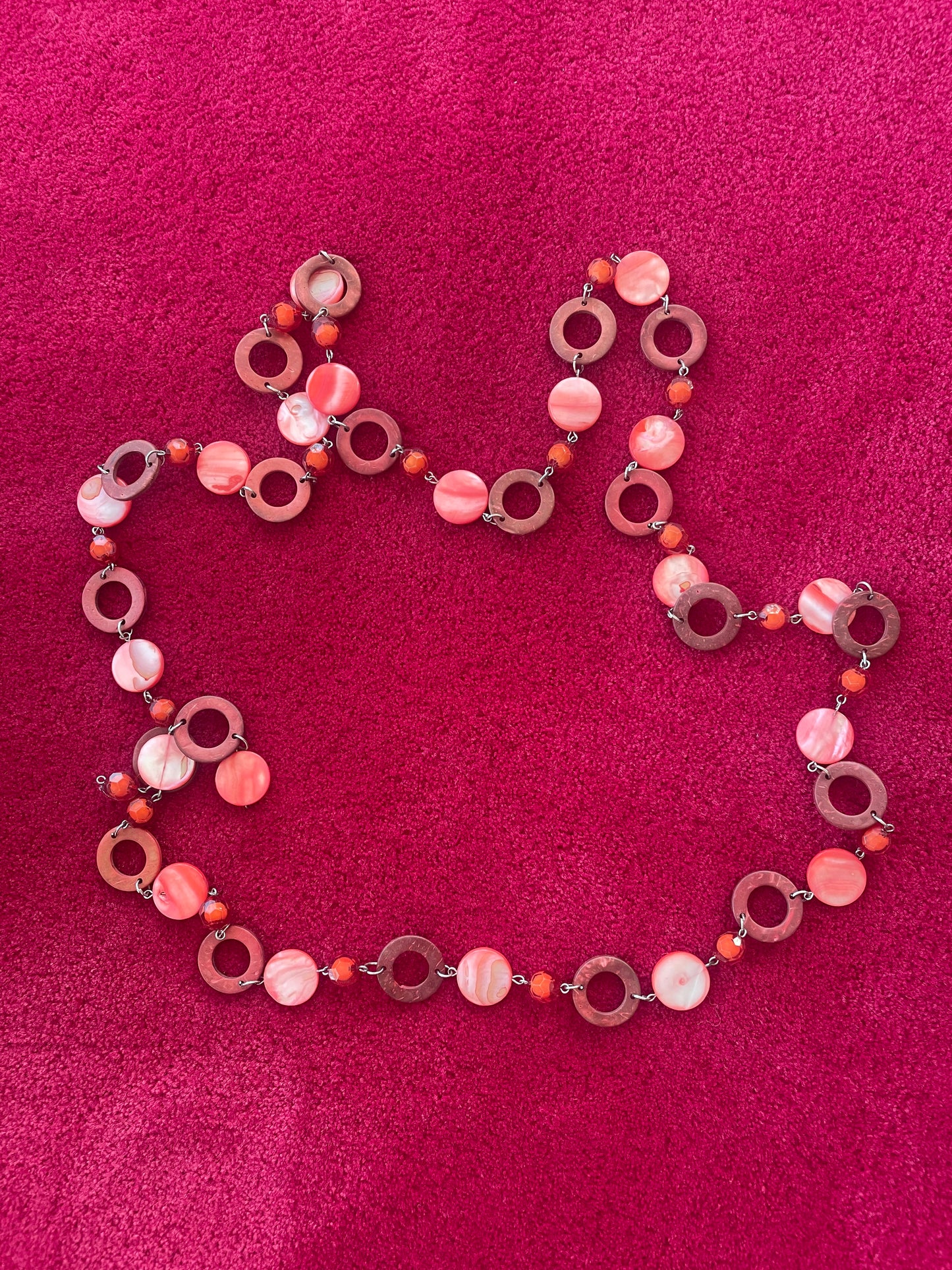 Collier Long en Coquillage et Résine