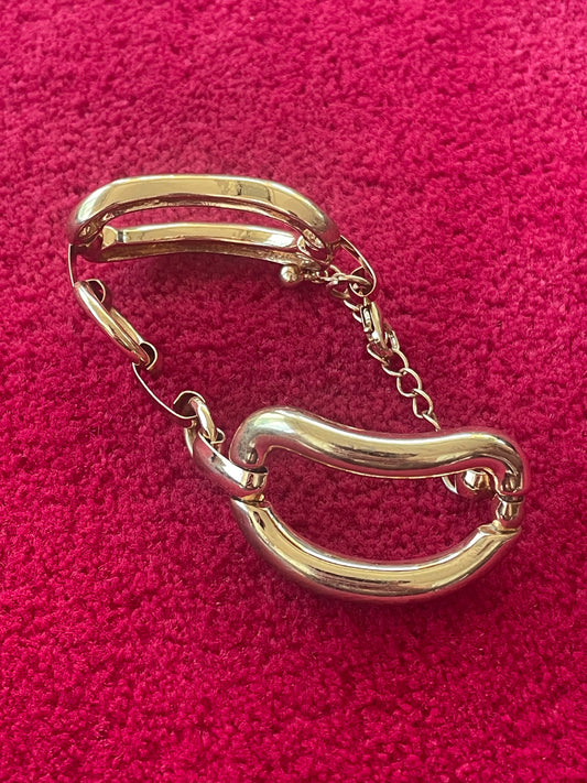 Bracelet Chaîne en Métal Doré avec Détails Arrondis