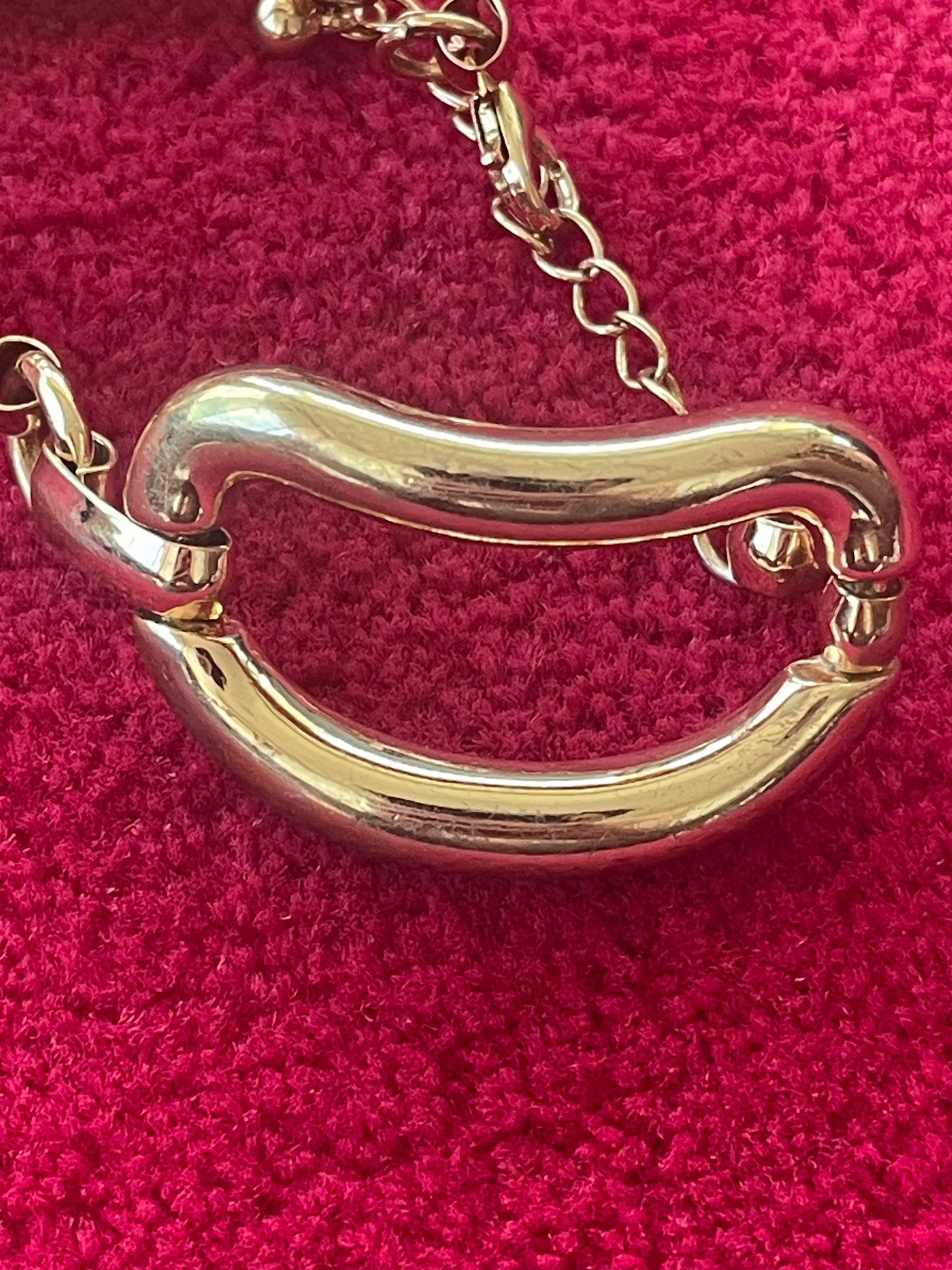 Bracelet Chaîne en Métal Doré avec Détails Arrondis