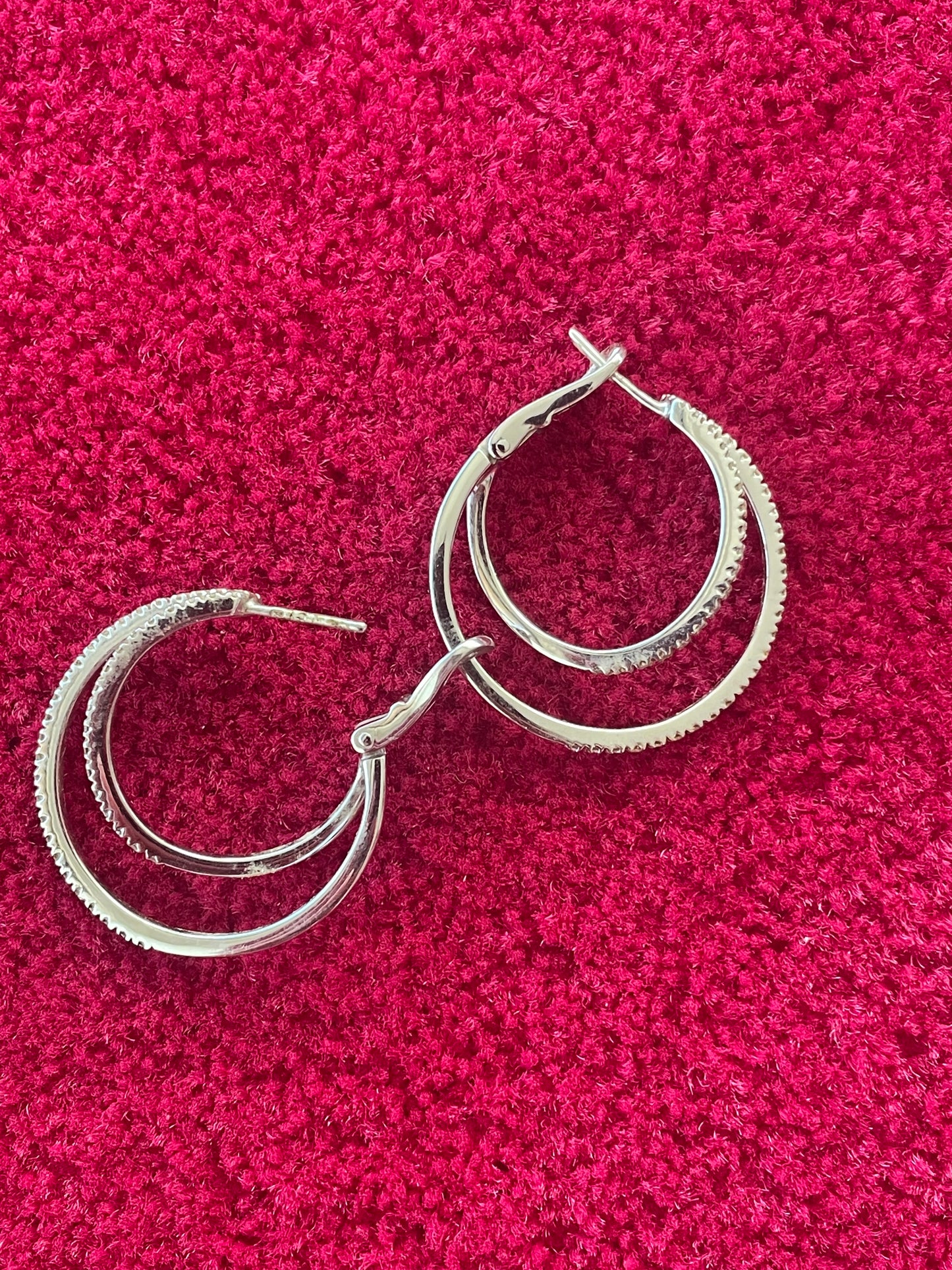 Boucles d’Oreilles Créoles en Argent avec Cristaux